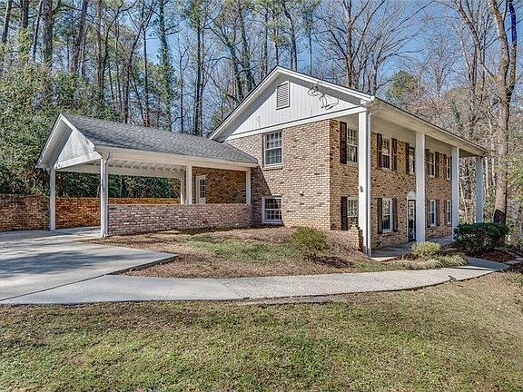 2nd image of 3560 Embry Cir