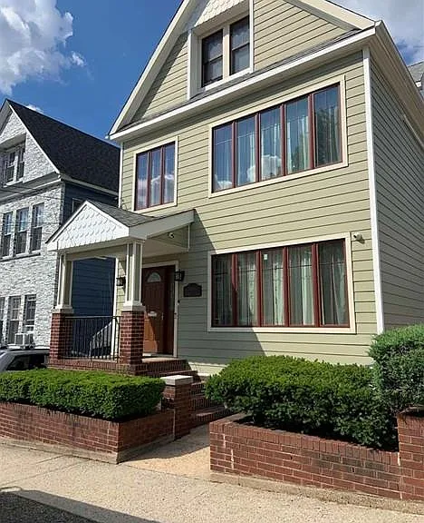 334B Stegman Pkwy — Photo 1