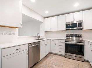 8172 NW 67th Ave, Fort Lauderdale, FL 33321
