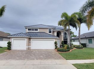 575 SW 180th Ave, Pembroke Pines, FL 33029