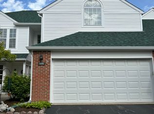101 N Meadowbrook Ln #43C, Lake Bluff, IL 60044