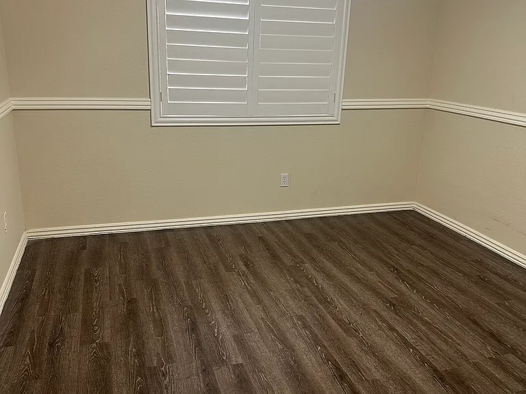 1042 Whispering Birch Ave — Photo 7