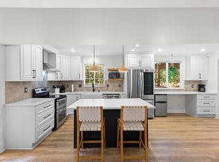 6726 Rollingridge Dr, Charlotte, NC 28211