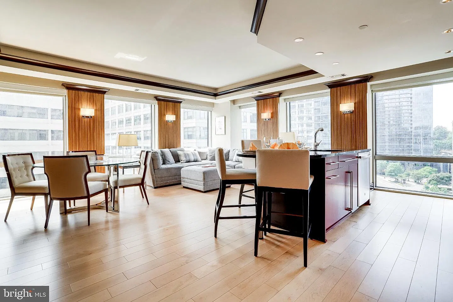 2 bed, 2.5 bath, 1232 sqft, $5,250 — Photo 4
