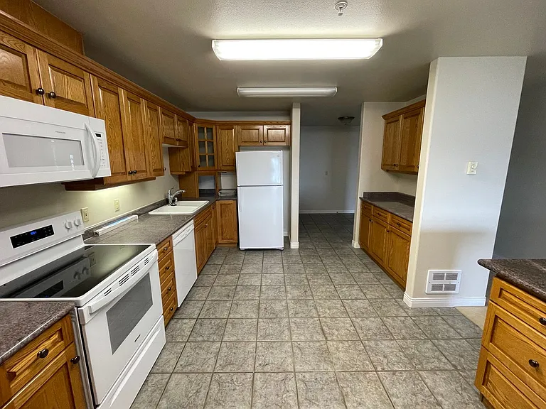 1499 SE 9th Ave #204 — Photo 6