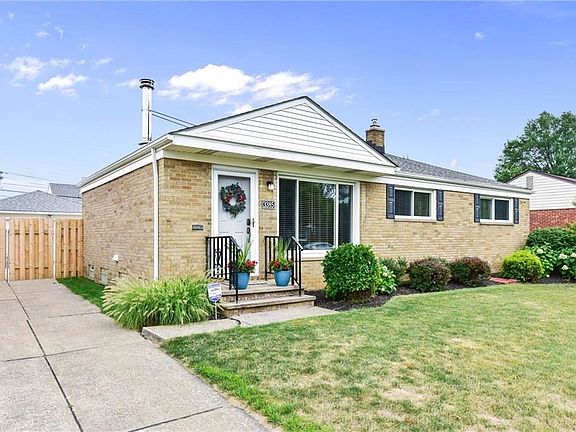 2nd image of 3385 Glenbar Dr