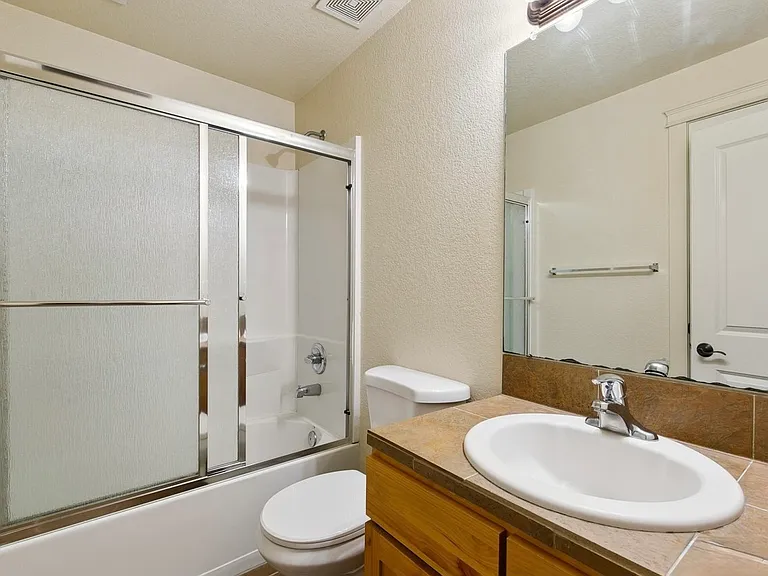 1005 Laporte Ave #B — Photo 11