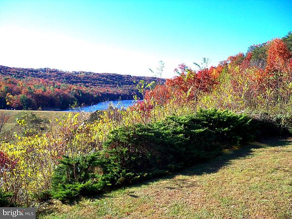 4th image of 426 The Hill Rd #30A-30