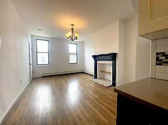 Rented by EXR | media 8