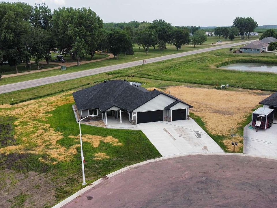 963 Sterling Ave, Worthington, MN 56187 MLS 6392814 Zillow