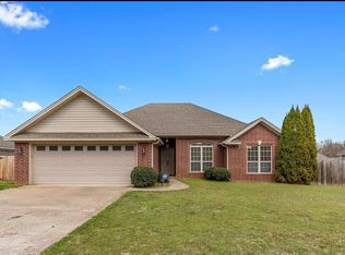 30 Rebecca Ln, Searcy, AR 72143