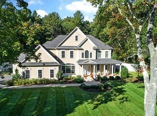 1112 Main St, Lynnfield, MA 01940