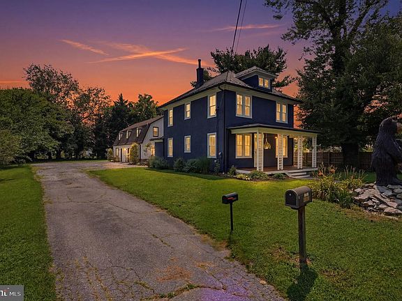 2nd image of 6924 Sundown Rd