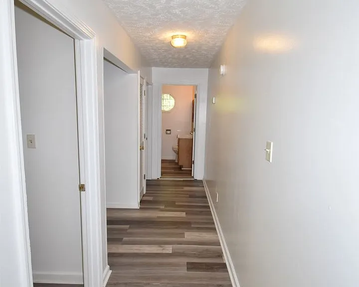 947 Charlotte St — Photo 6