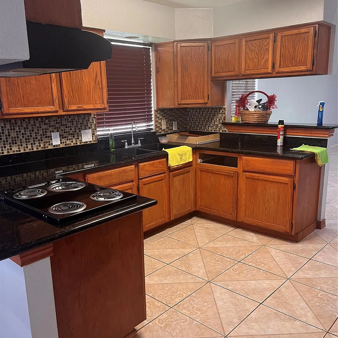 3 bed, 2.0 bath, 1516 sqft, $1,850 — Photo 4
