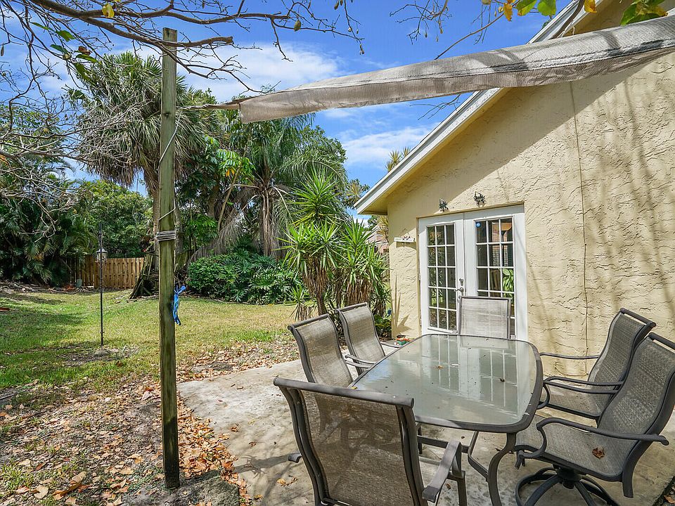 1st image of 1005 NW 18th Avenue