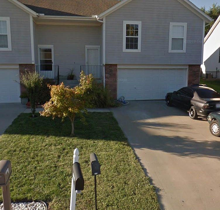 1st image of 1210 NW Scenic Dr