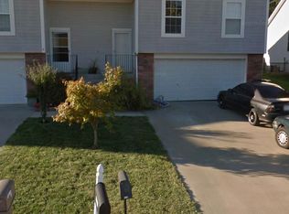 1210 NW Scenic Dr, Grain Valley, MO 64029