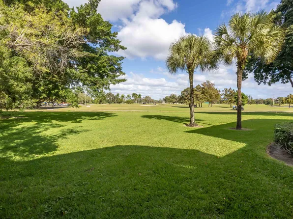 5881 Parkwalk Drive, Boynton Beach, FL 33472