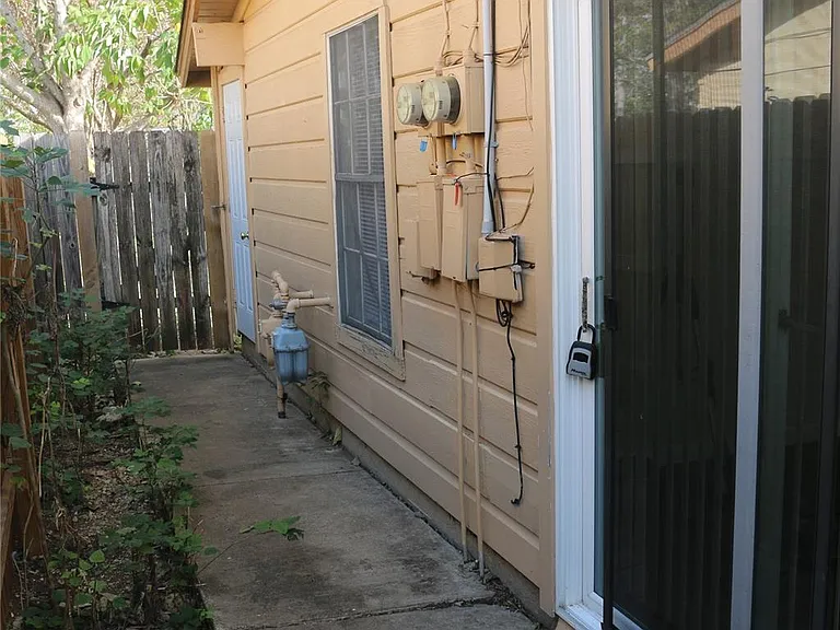 1705 Walnut St #3 — Photo 17