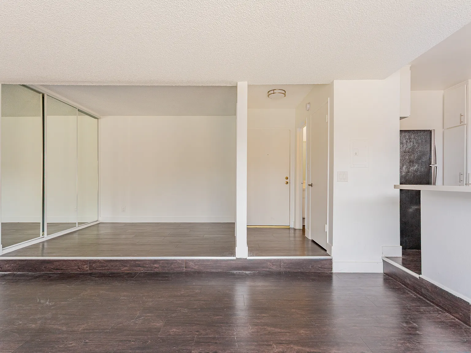 Studio City Hills — Photo 3