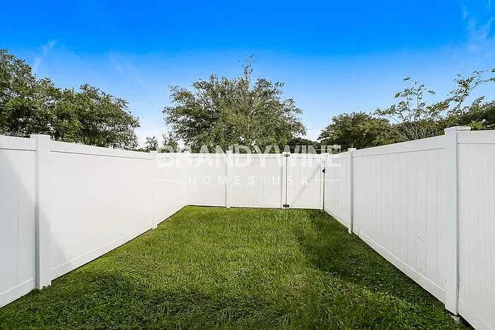 540 Narnia Ct — Photo 29
