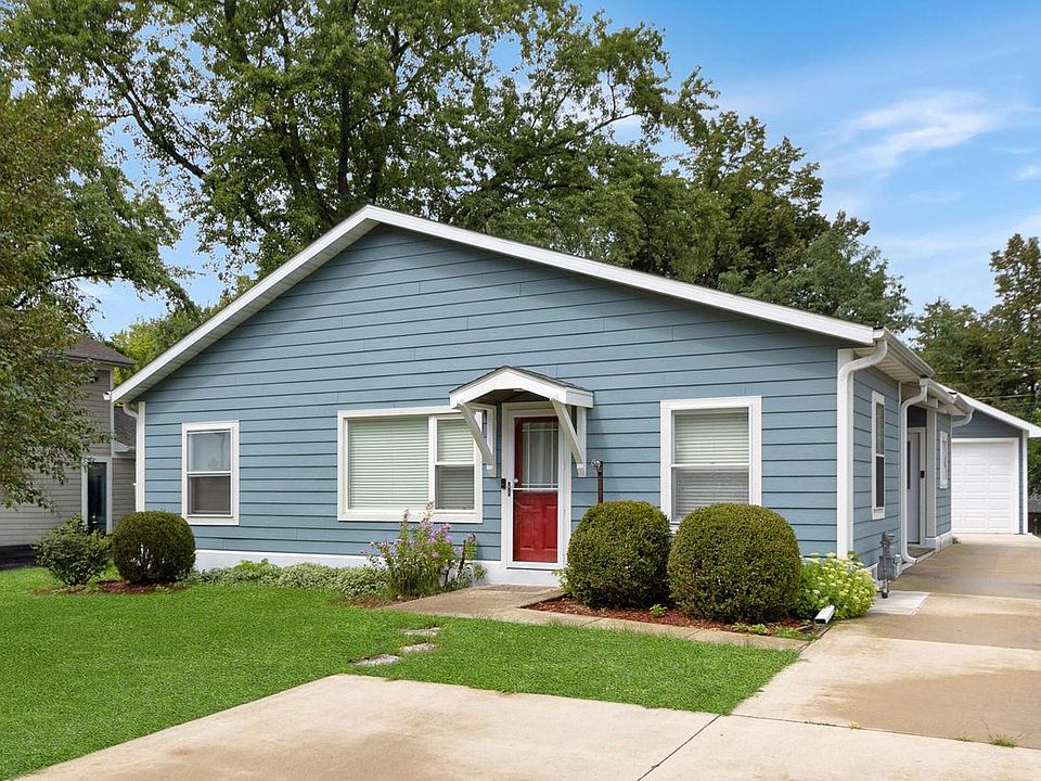 1st image of 218 W Hunt AVENUE