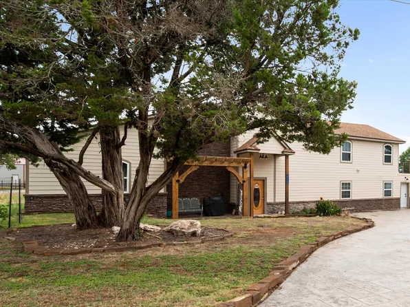 419 Sky Harbour Ct, Granbury, TX 76049