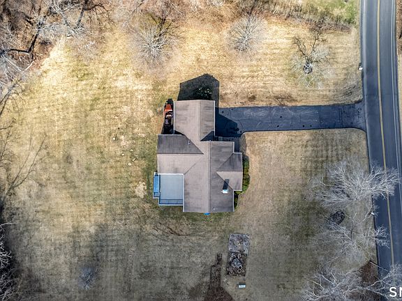 4th image of 554 Jeremy Swamp Road