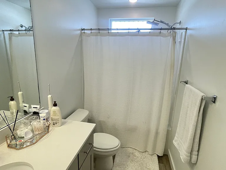 639 W Parker Pl — Photo 15