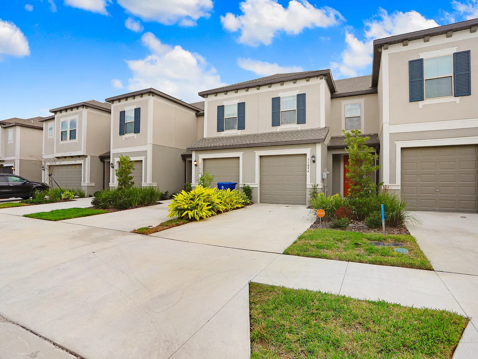 3 bed, 1597 sqft, $2,300 — Photo 3