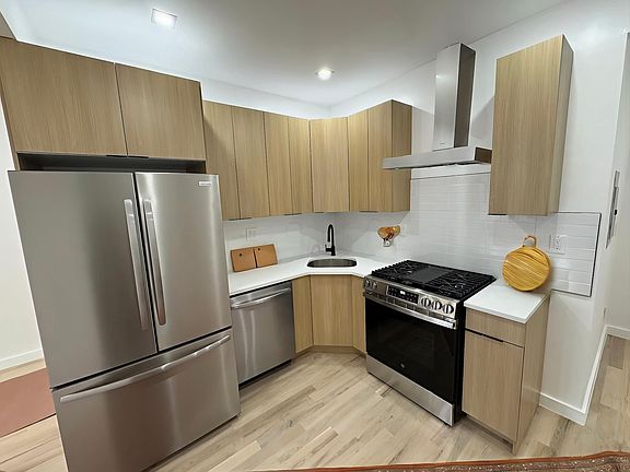 4th image of 251 W 92nd St APT 6