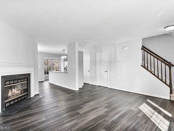 4th image of 3434 Tuckahoe Ct
