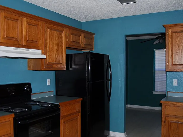 14486 Williamsburg Dr — Photo 3