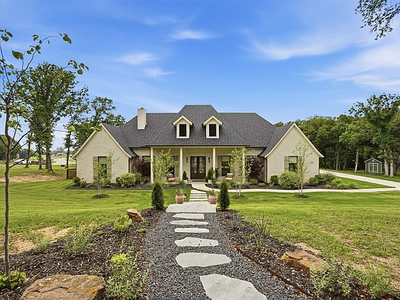 2nd image of 151 Haydon Creek Rd