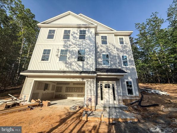 22622 Woods Ln, Lexington Park, MD 20653