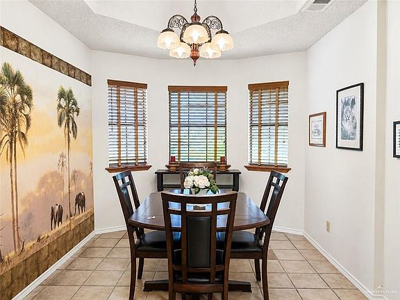 5th image of 4306 Americana Ln