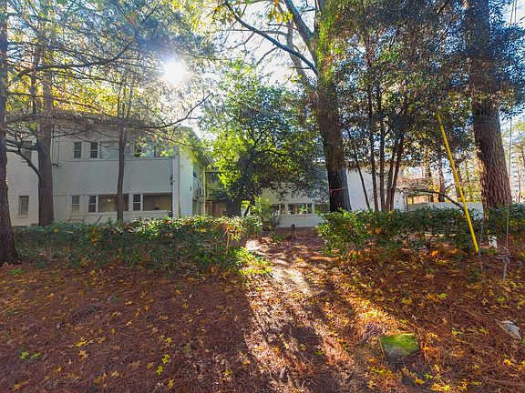 5th image of 11 Peachtree Hills Ave NE #B7