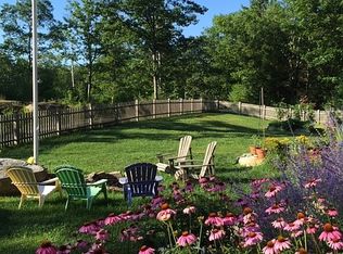 11 Marsh Brook Ln, Cape Neddick, ME 03902