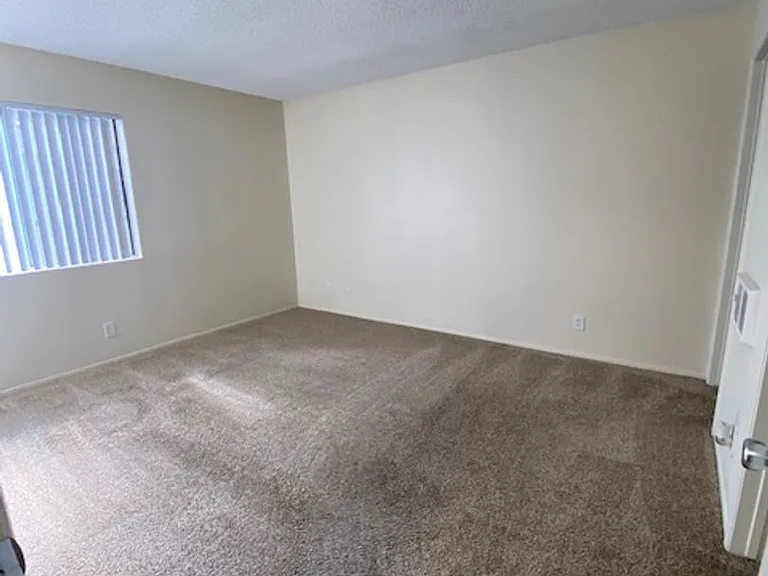 Summer Brook Apartments — Photo 42