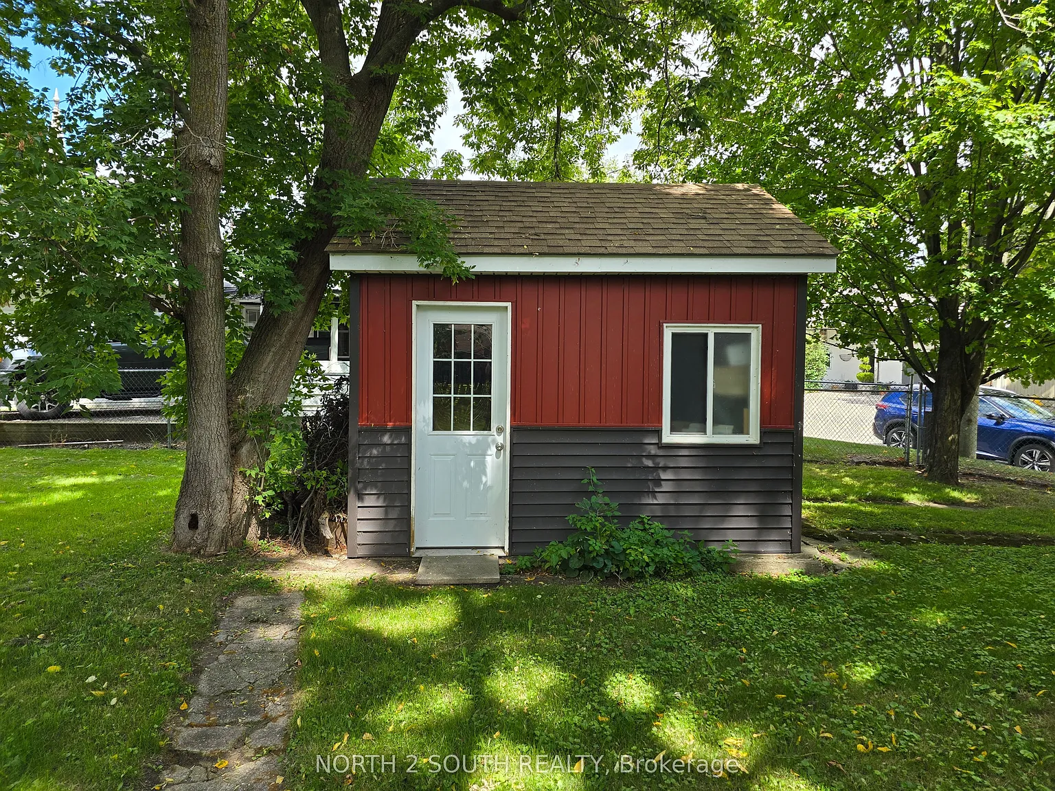 3 bed, $2,100 — Photo 4