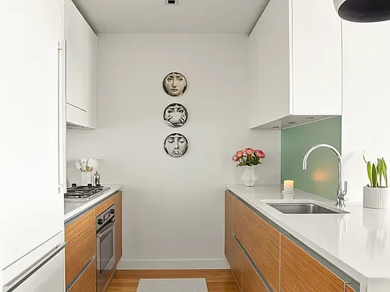 555 W 59th St #21A — Photo 5