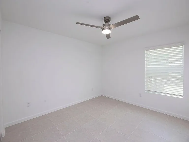 11146 NW Fernbrook Dr — Photo 25