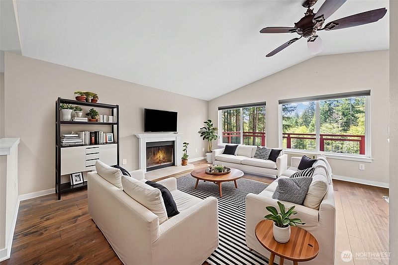 5th image of 9812 Kooley Drive NW