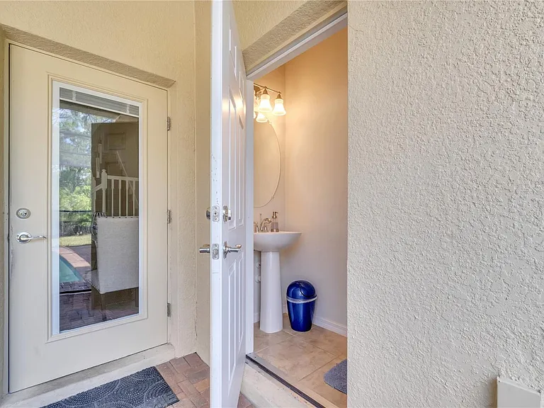 8827 Geneve Ct — Photo 54