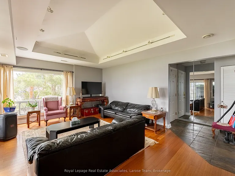 75 Maple Ave S #3 — Photo 4