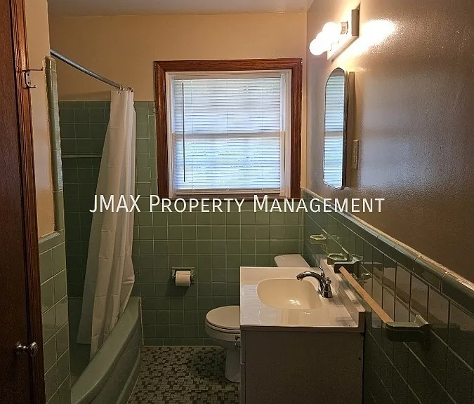 3128 Fleetwood Ave — Photo 9