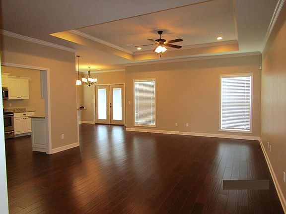 4th image of 41 Lawrence Dr #1
