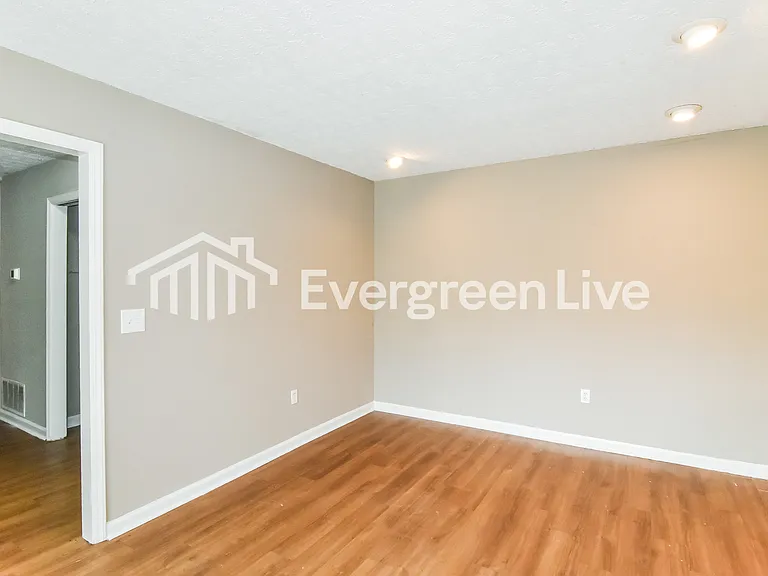 6535 Pinebrook Dr — Photo 6