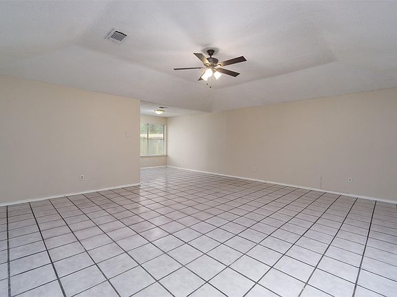 5th image of 2825 Meadow Creek Ct